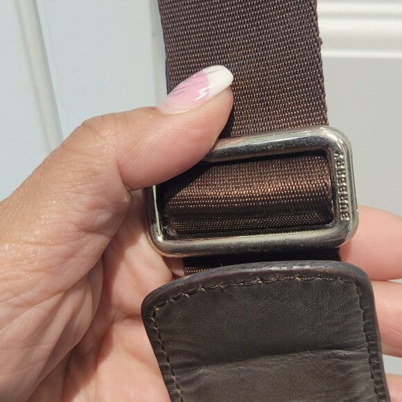 RARE*BURBERRY* NOVA CHECK*UNISEX*LARGE CROSSBODY WITH ADJUSTABLE STRAP - Picture 11 of 16